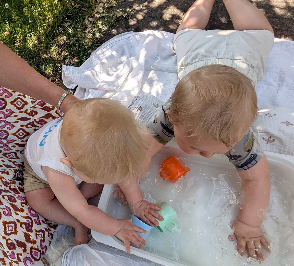 gastouderopvang Assen spelen met water
